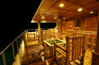 AREVARA - Upper deck exterior